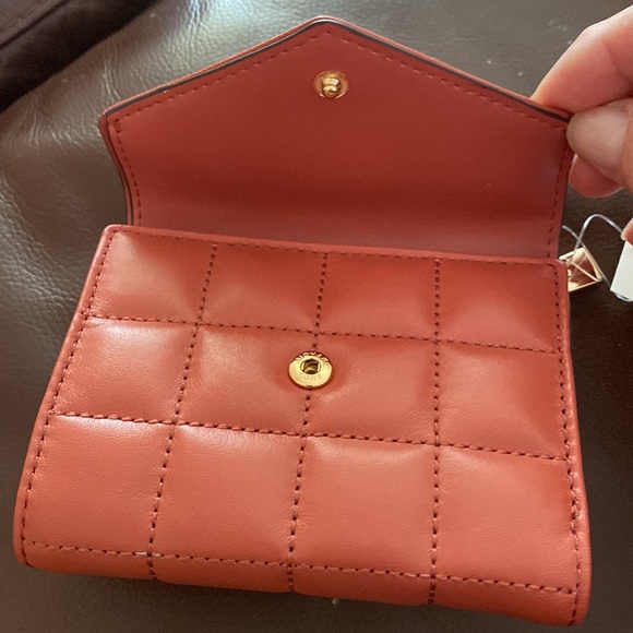 NWT Michell Kors tree folding leather wallet.many slats.,light and comfortable. - Picture 3 of 7